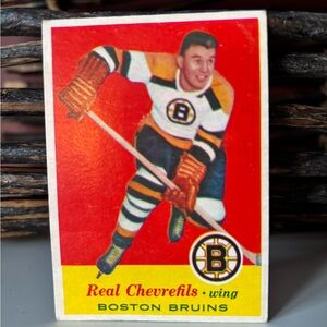 Vintage 1957-58 TOPPS Boston Bruins Wing Real Chevrefils Hockey Card